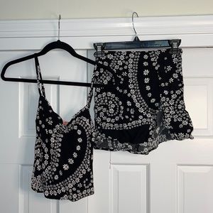 Skirt / top set. Black & white pattern. XS